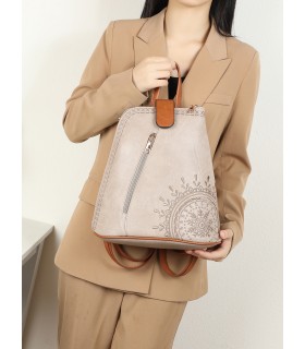 T11150 - Mochila con mandala y cuerpo cónico con bolsillo frontal