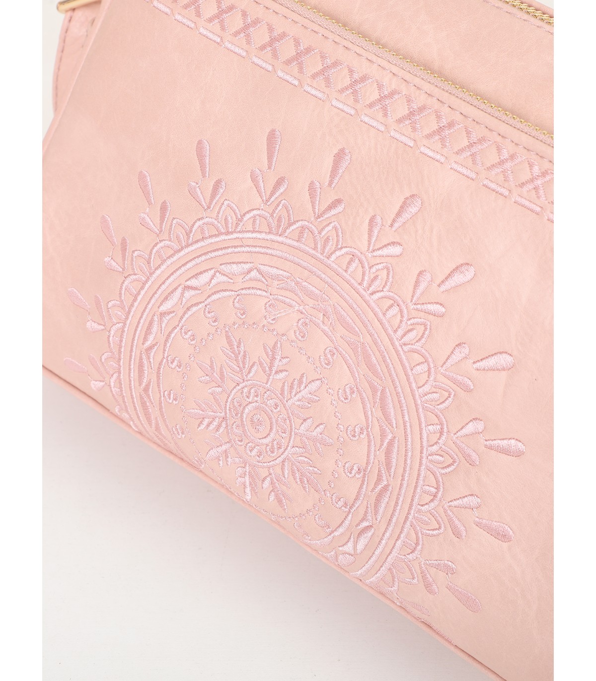 T11192 - Bolso bandolera de estilo rectangular y mandala bordado