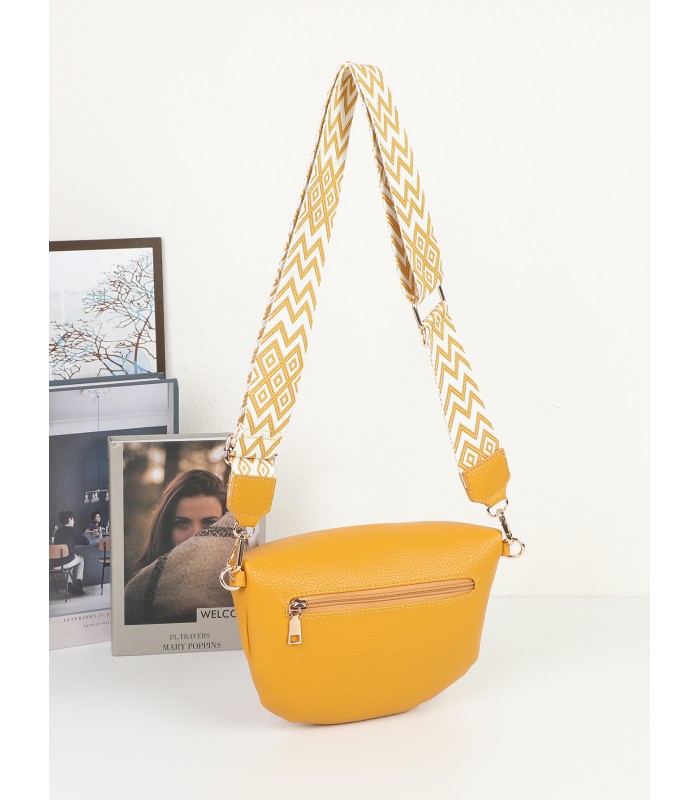 T11570 - Bolso estilo riñonera con borlas