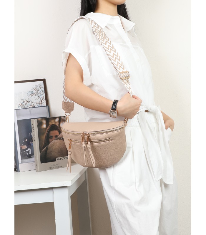 T11570 - Bolso estilo riñonera con borlas