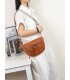 T11570 - Bolso estilo riñonera con borlas