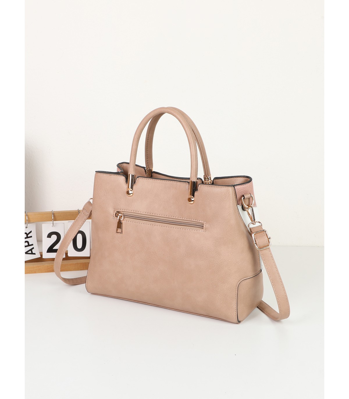 T11612 - Bolso bandolera con pompón a juego grande