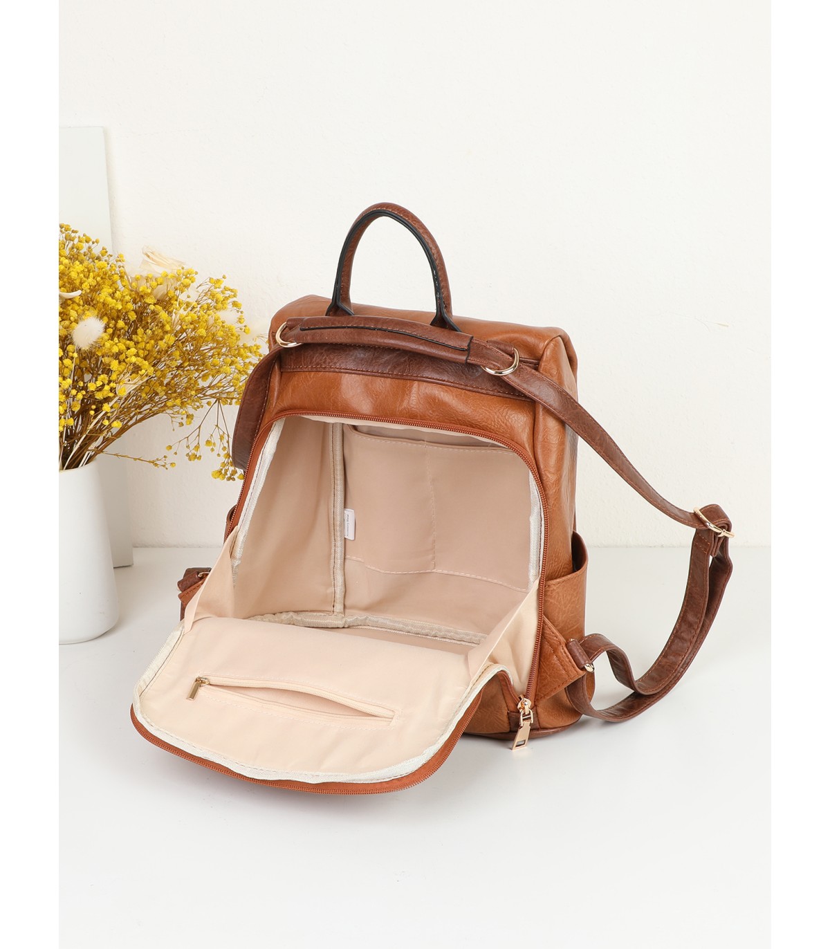T11752 - Mochila cuadrada con amplio espacio y bolsillo antirrobo