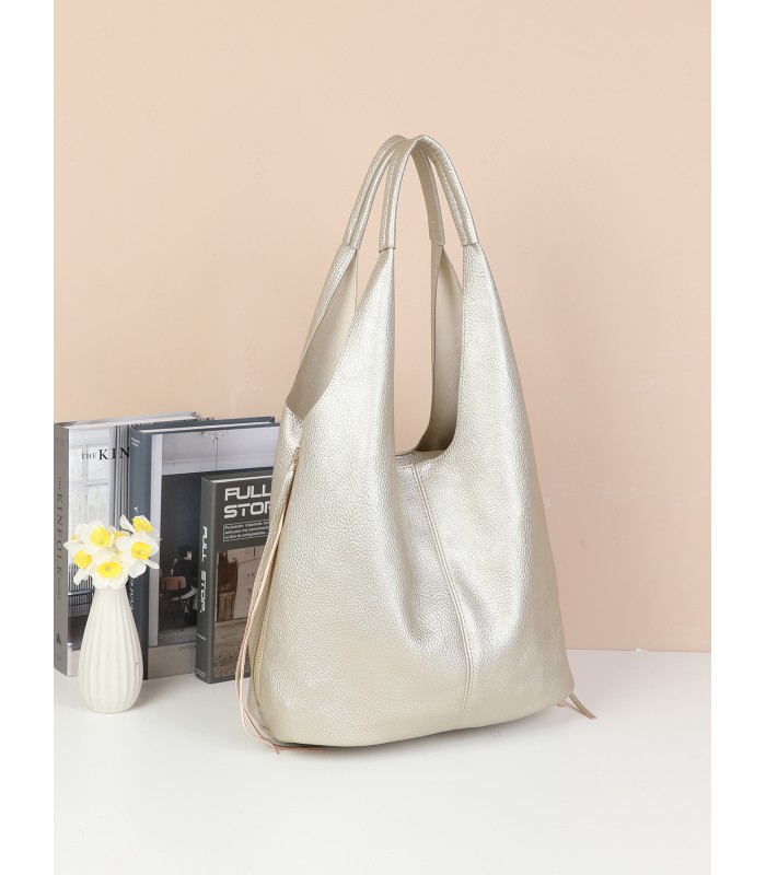 T11757 - Bolso estilo hongo con flecos a los lados amplio espacio interior
