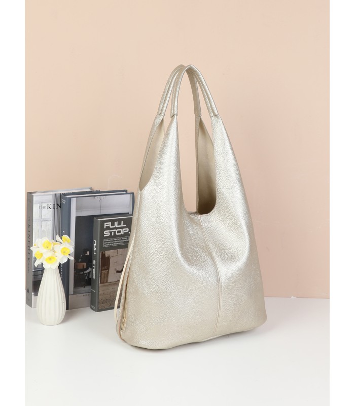 T11757 - Bolso estilo hongo con flecos a los lados amplio espacio interior