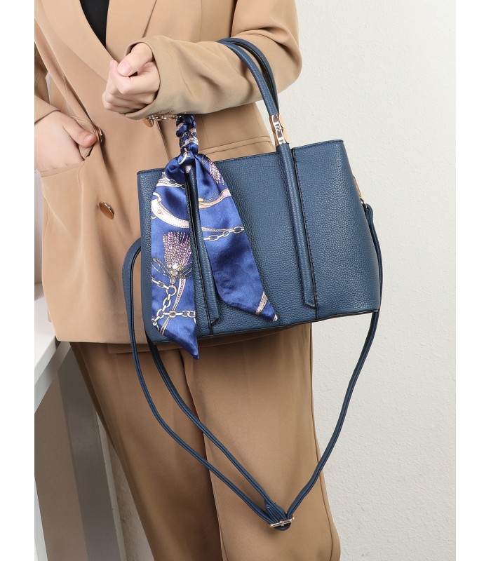 T11581 - Bolso bandolera con pañuelo y adornos dorados