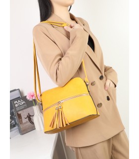 R9354-1- Bolso bandolera con borlas de adorno