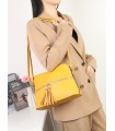 R9354-1- Bolso bandolera con borlas de adorno