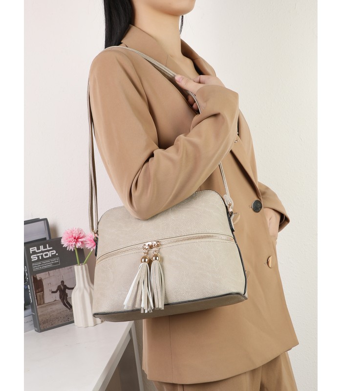 R9354-1- Bolso bandolera con borlas de adorno