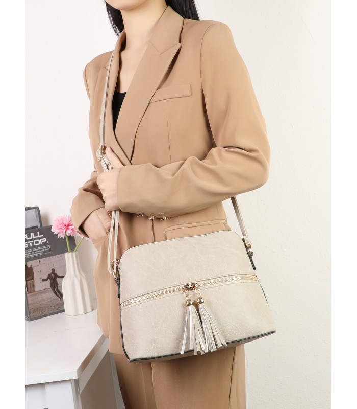 R9354-1- Bolso bandolera con borlas de adorno