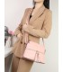 R9354-1- Bolso bandolera con borlas de adorno