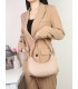 T11851 - Bolso de media luna con doble bandolera de cadena dorada