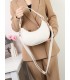 T11851 - Bolso de media luna con doble bandolera de cadena dorada
