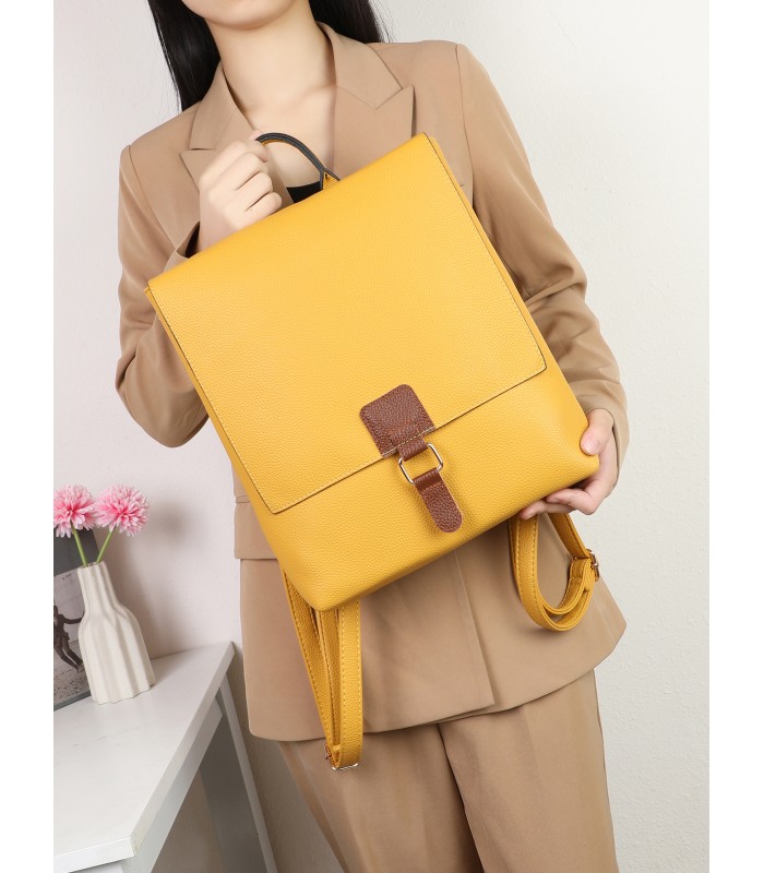 T11574 - Mochila rectangular con cierre de botón imantado