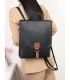 T11574 - Mochila rectangular con cierre de botón imantado