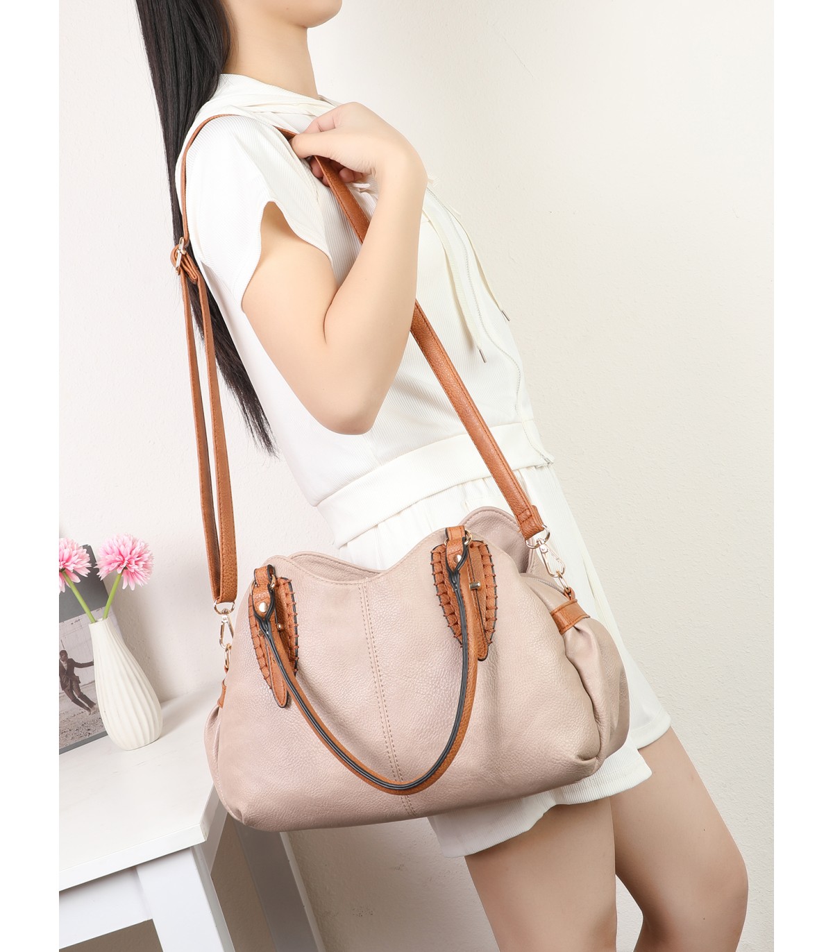 T11744 - Bolso con bandolera y varios compartimentos