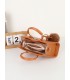 T11513 - Bolso bandolera con asas de metal redondas y borla a juego
