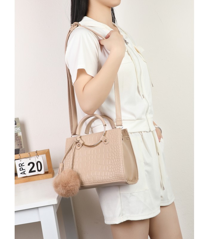 T11513 - Bolso bandolera con asas de metal redondas y borla a juego
