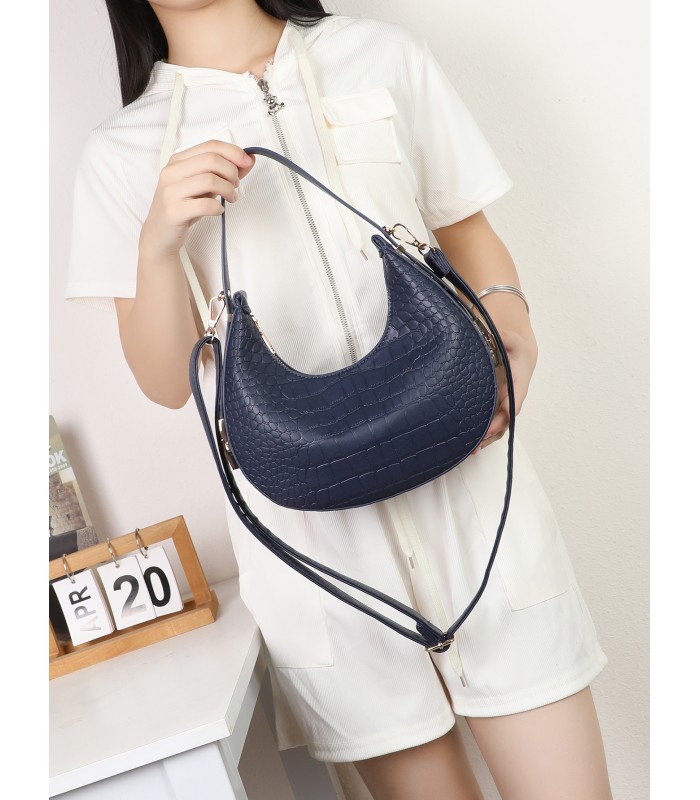 T11918- Bolso medialuna con bandolera ajustable