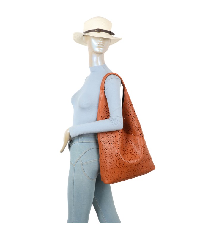 T11926-bolso hobo calado con neceser