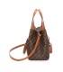 T11924-Bolso tipo tote elegante con monograma clásico y detalles modernos de cadenas