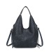 T11928-Bolso tipo Hobo o de hombro, caracterizado por un diseño artístico con calados