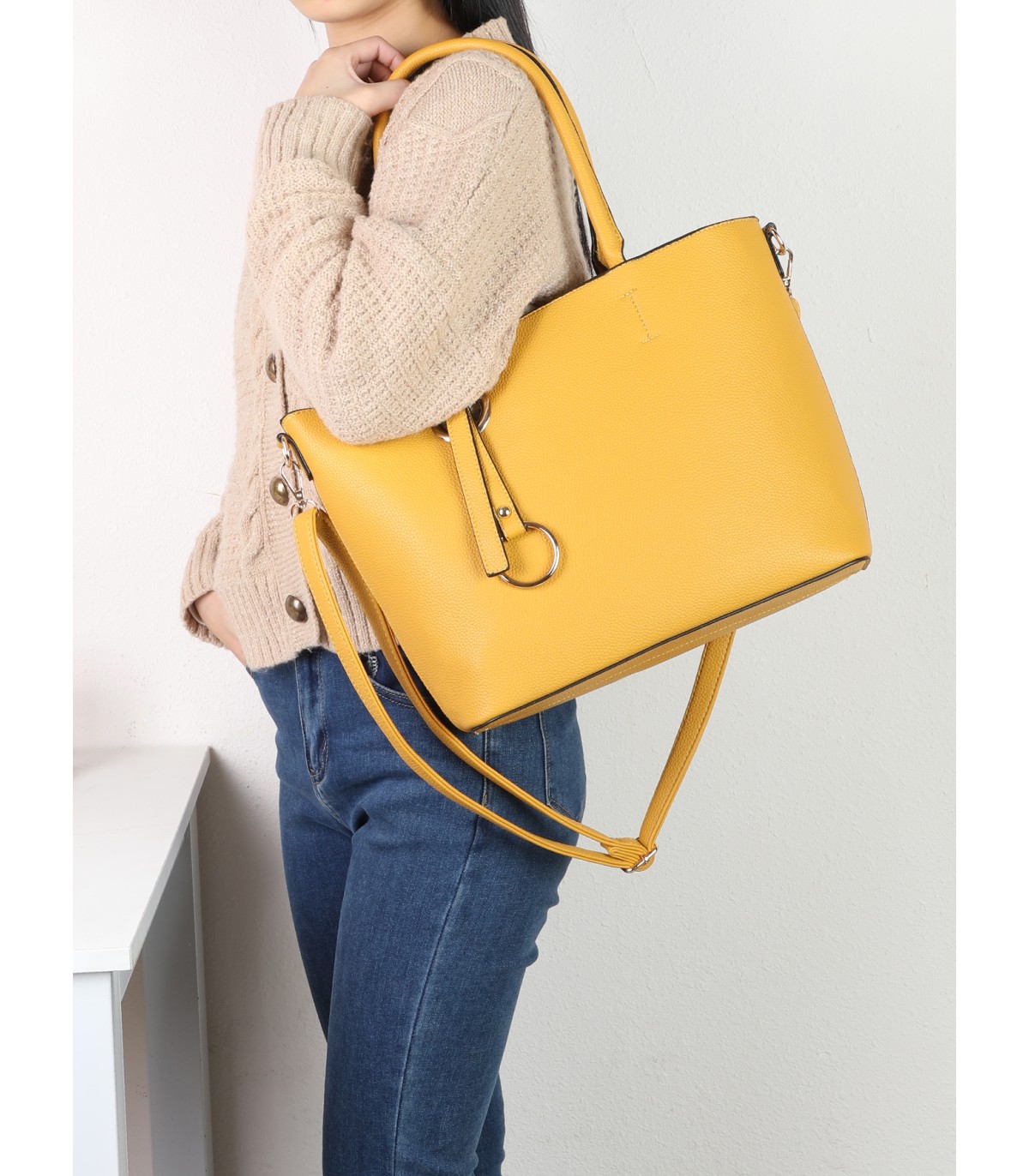 T11932-bolso tipo tote con estilo clasico