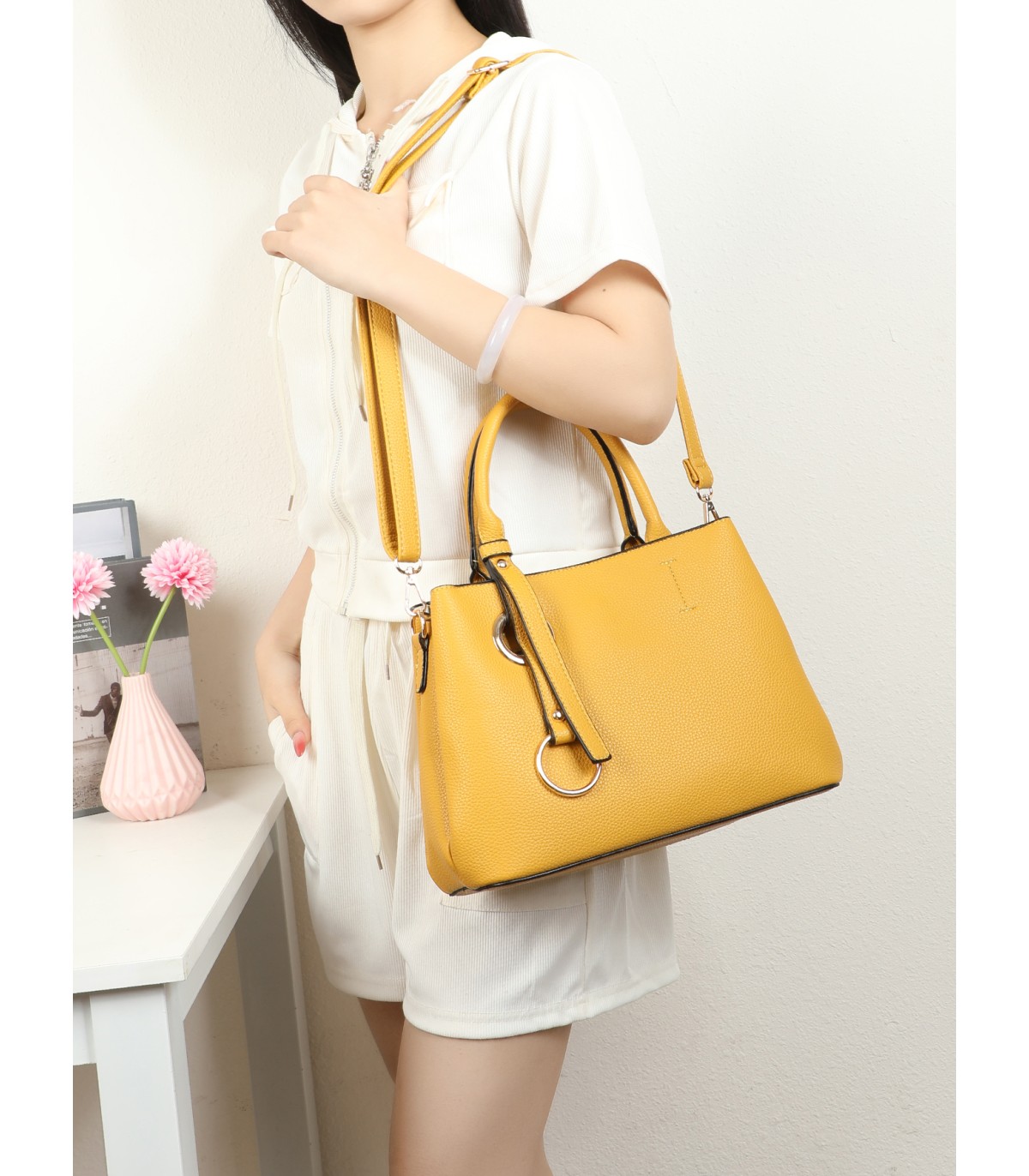 T11931-Bolso de Mano Estilo Satchel