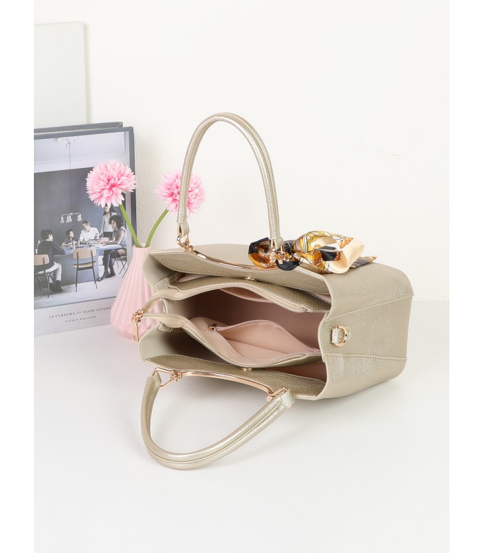 T11939-Bolso Satchel con Pañuelo Decorativo
