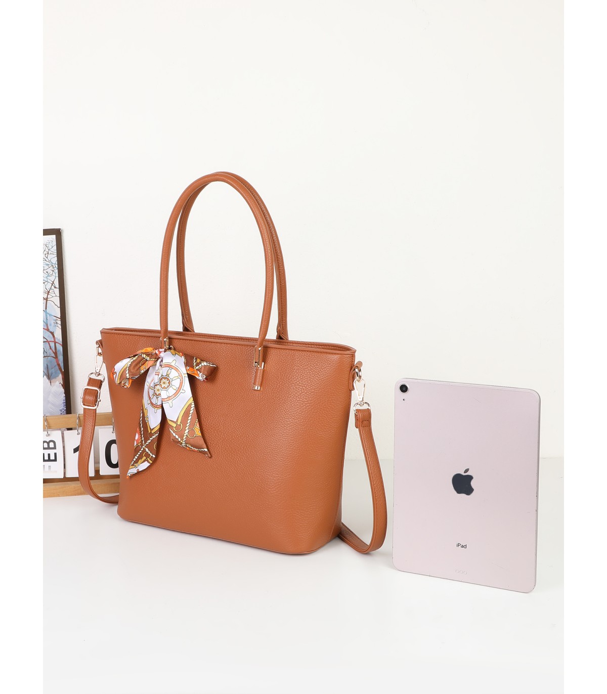 T11943-Bolso Tote Clásico con Pañuelo