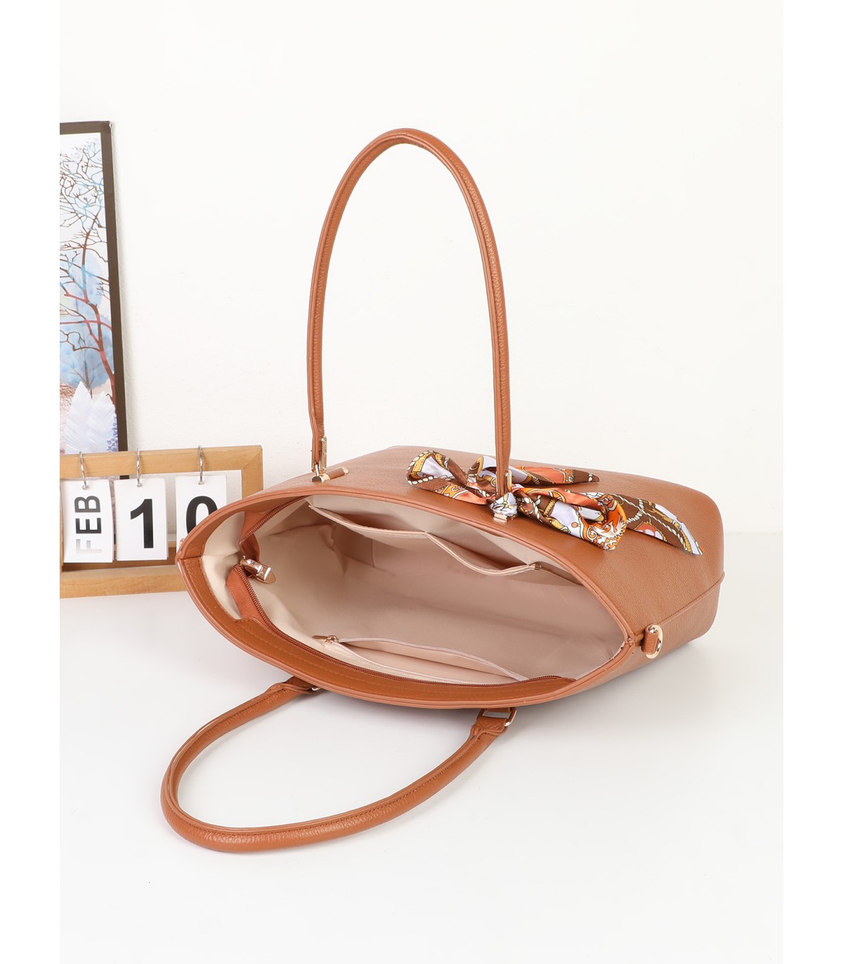 T11943-Bolso Tote Clásico con Pañuelo