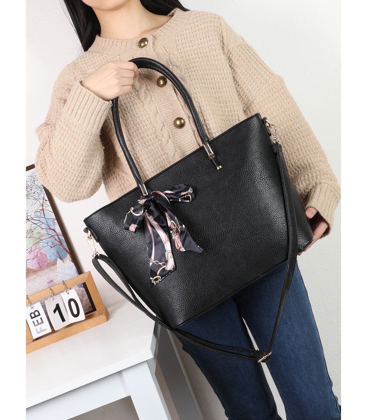 T11943-Bolso Tote Clásico con Pañuelo
