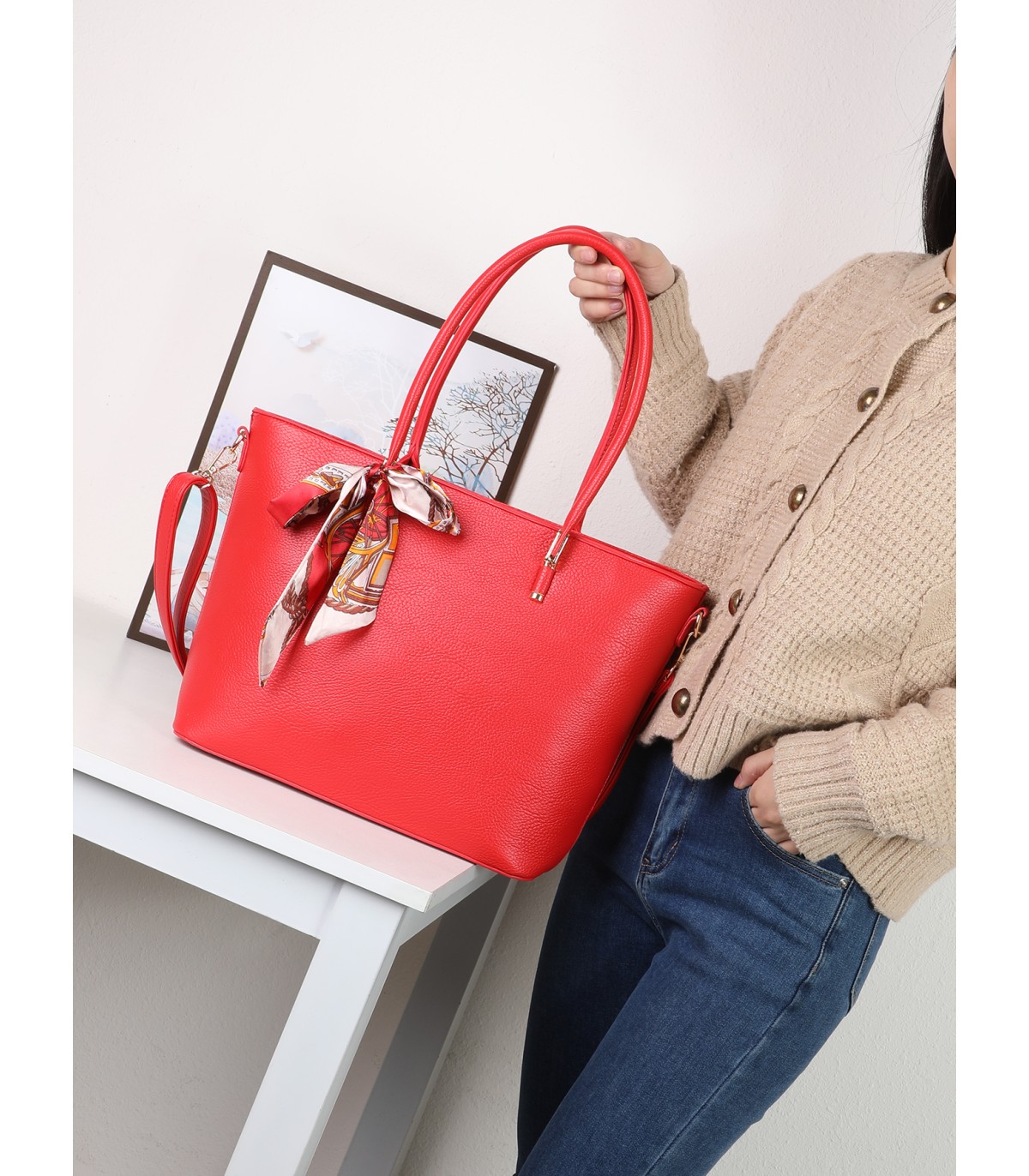 T11943-Bolso Tote Clásico con Pañuelo