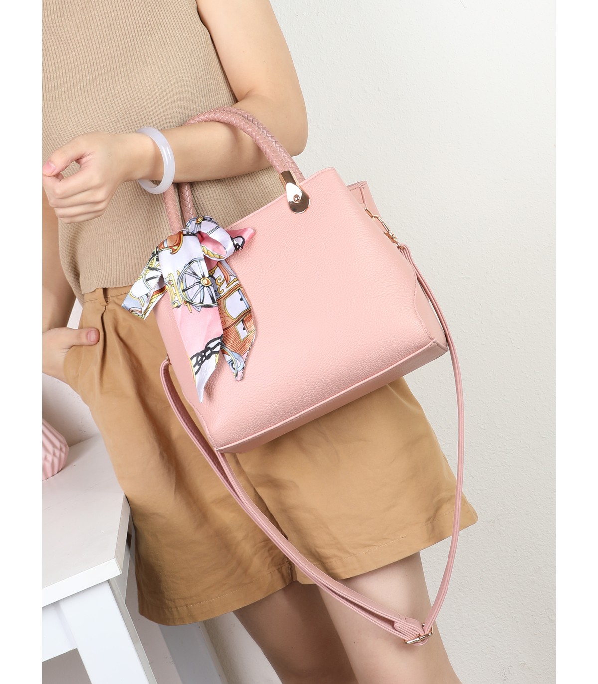 T11944-Mini Satchel Elegante con Pañuelo