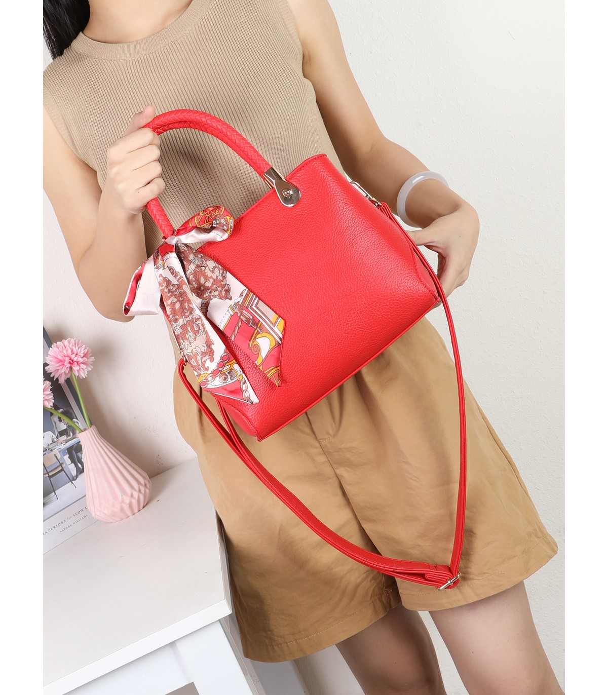 T11944-Mini Satchel Elegante con Pañuelo