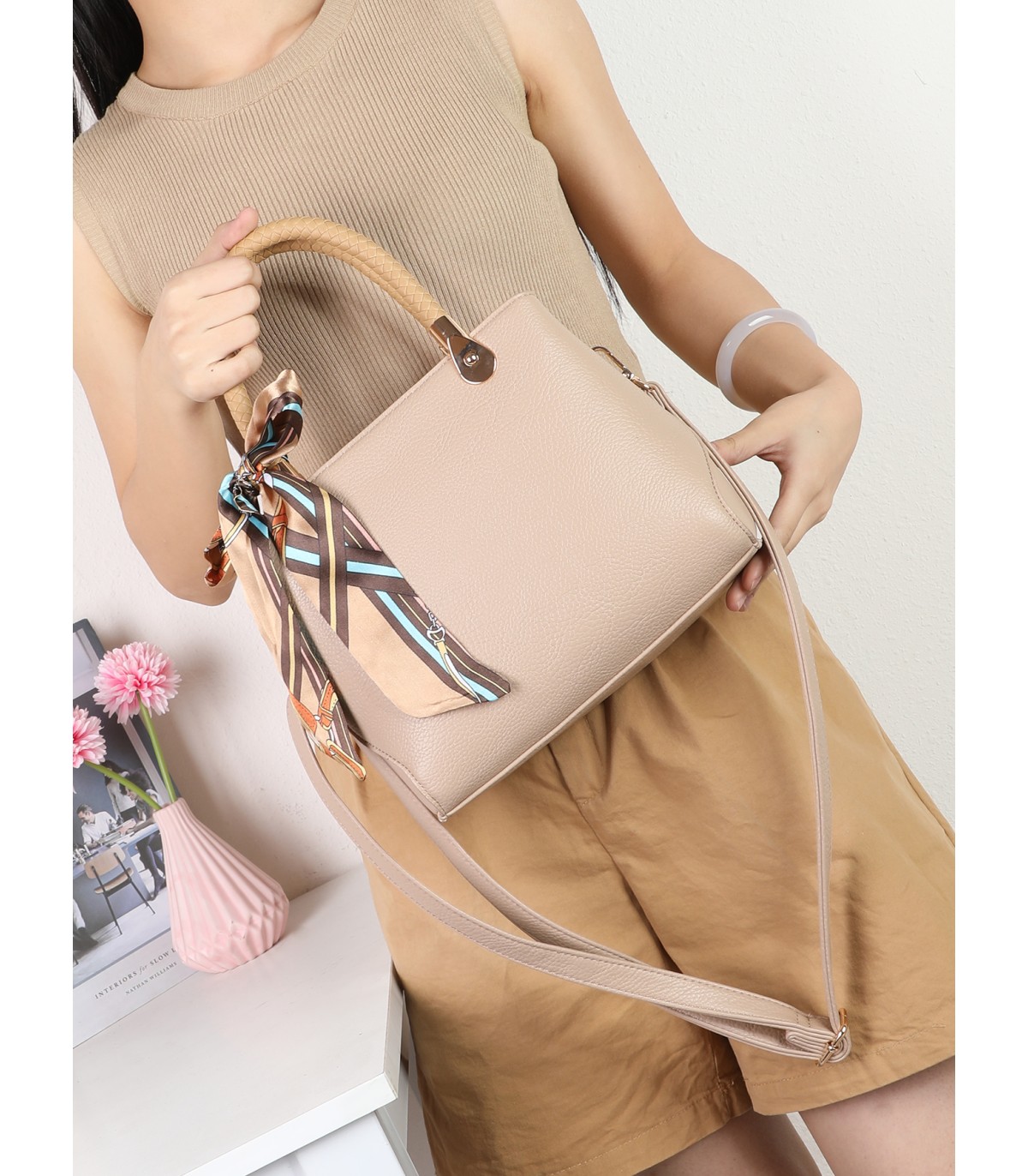 T11944-Mini Satchel Elegante con Pañuelo