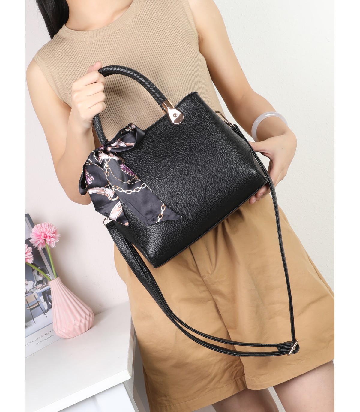 T11944-Mini Satchel Elegante con Pañuelo