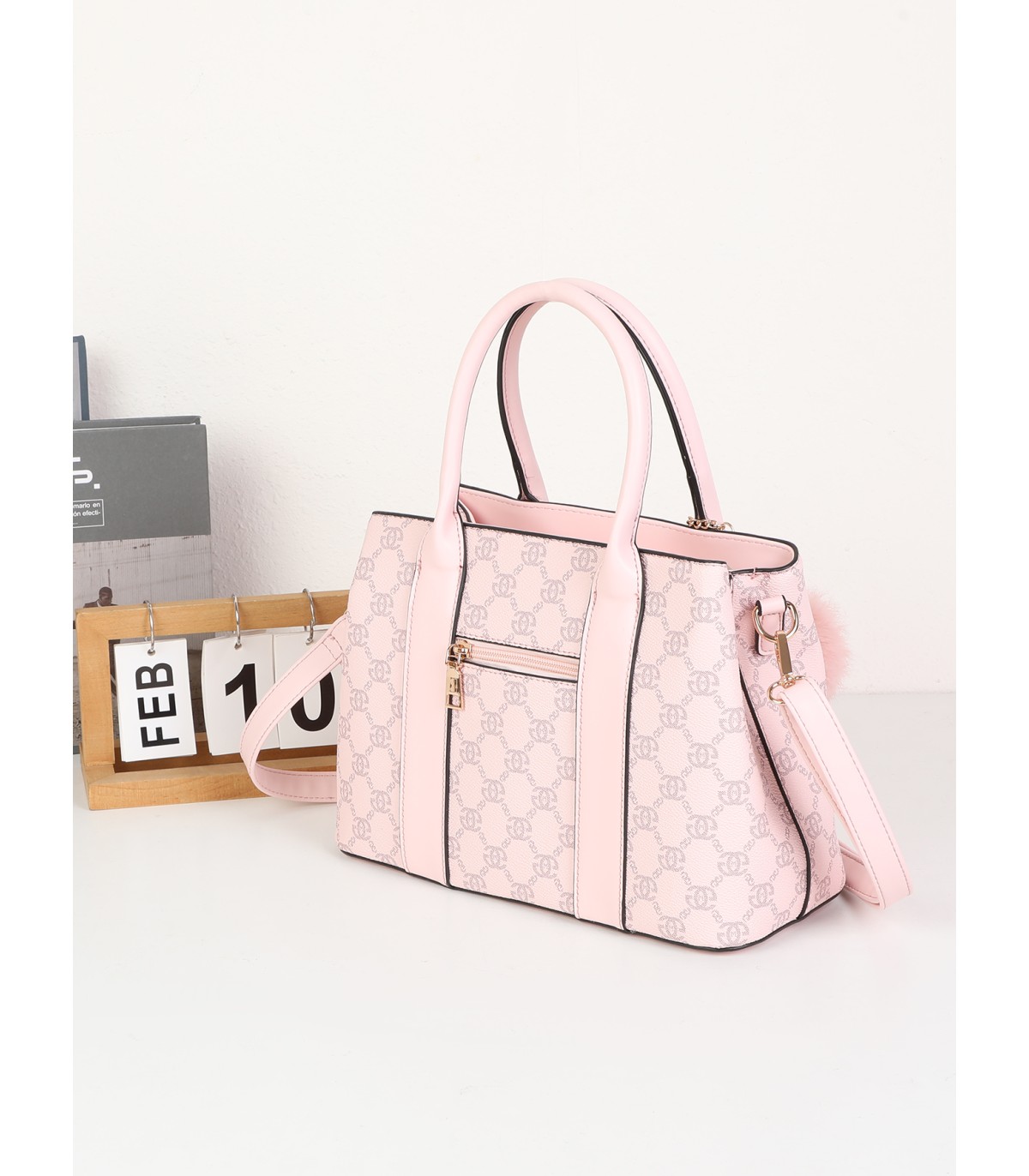 T11775 - Bolso con pompón y osito patrón de marca Giovanna Milano