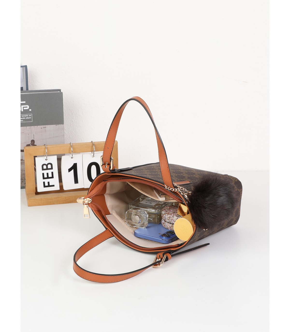T11780 - Bolso bandolera con pompón