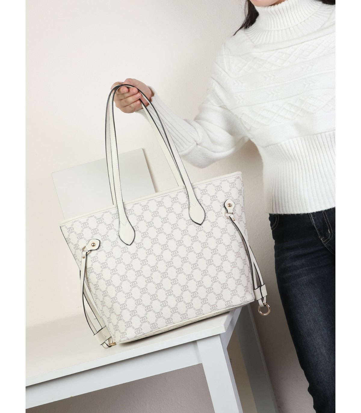T11783 - Bolso de hombro con patrón infinito de Giovanna Milano
