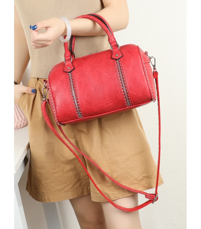 T11844 - Bolso rectangular casi redondo con decoración de bolitas