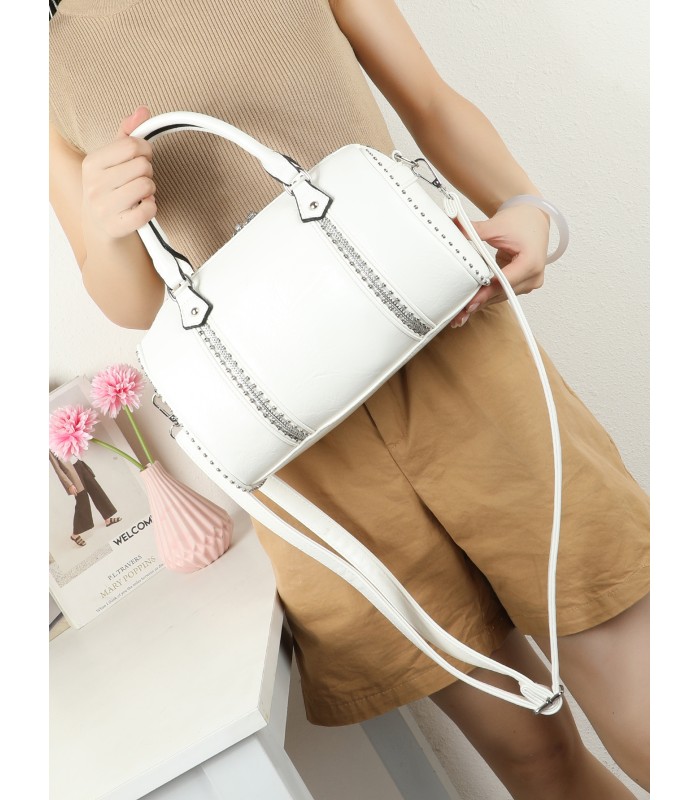 T11844 - Bolso rectangular casi redondo con decoración de bolitas