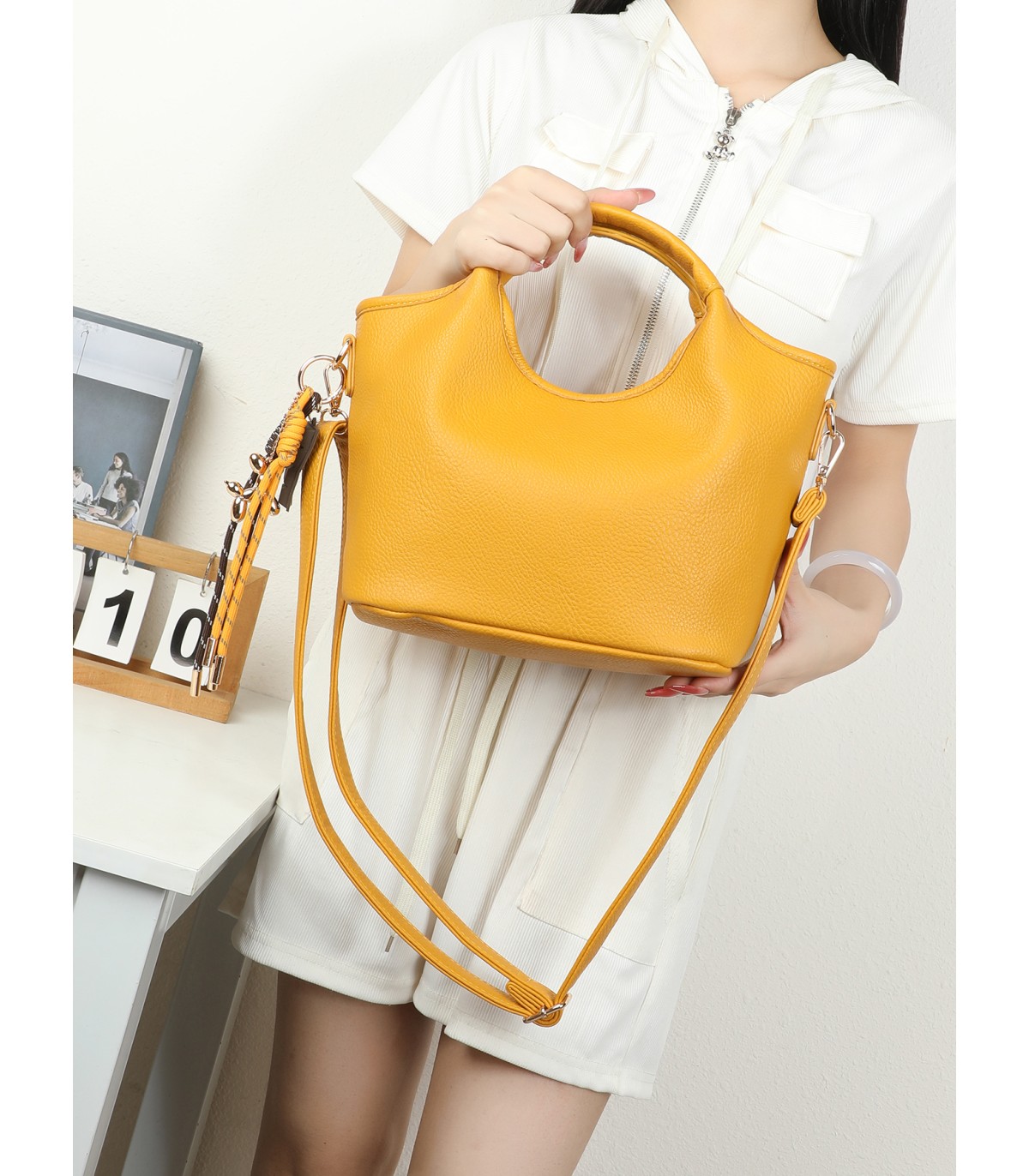 T11938-Bolso de Mano y Bandolera