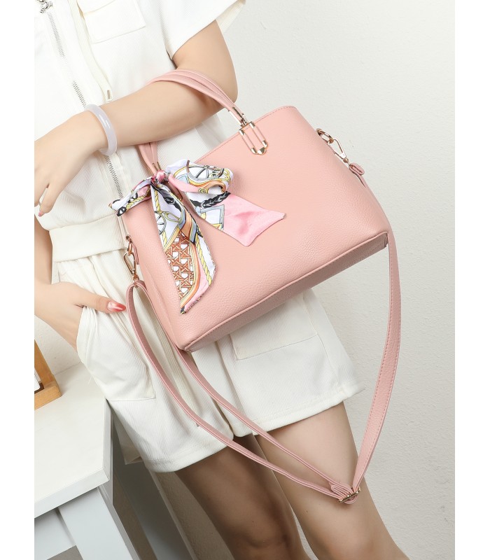 T11940-Bolso de Mano Clásico con Detalle de Pañuelo