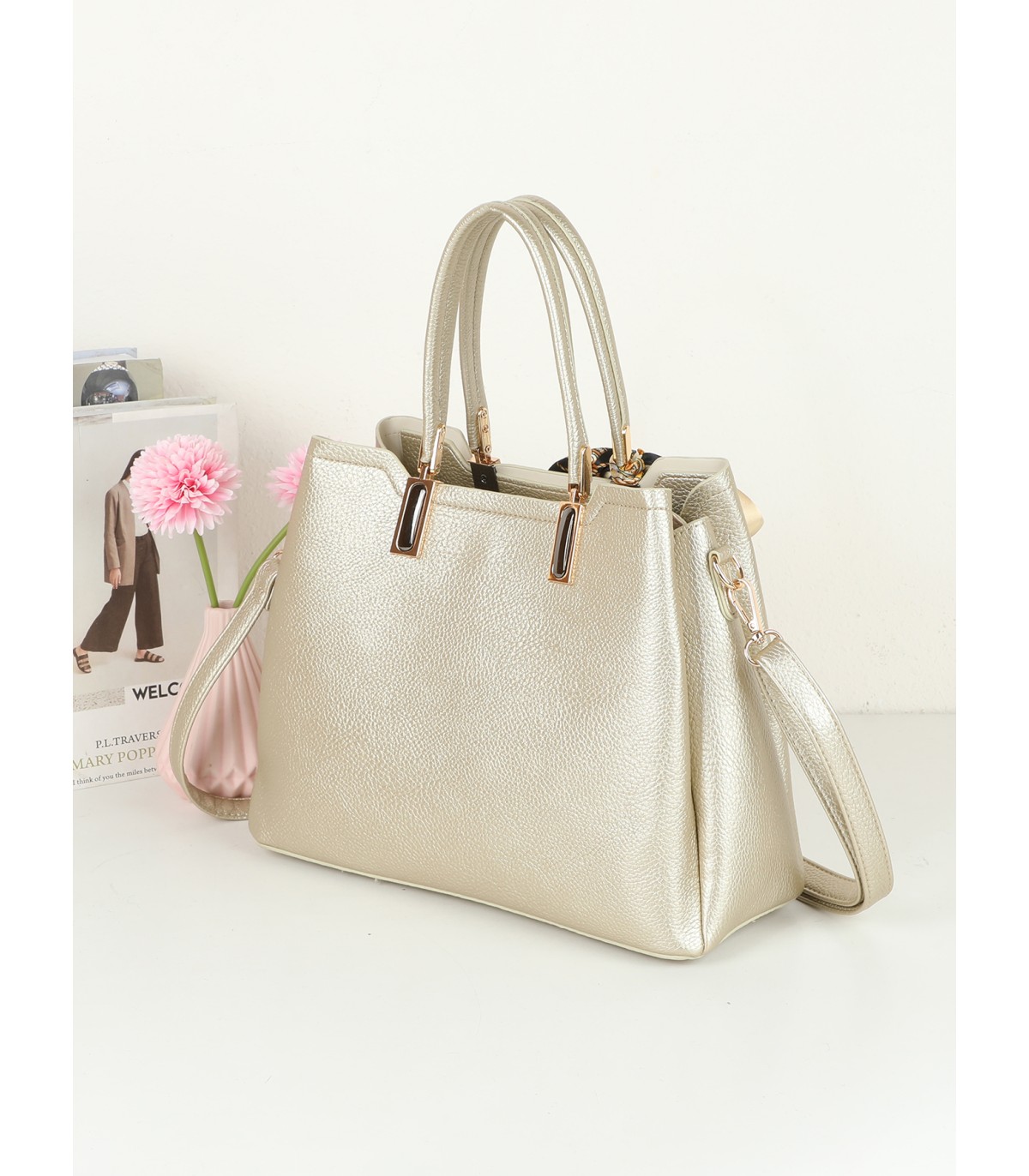 T11941-Bolso Tote Estructurado con Pañuelo de Gala
