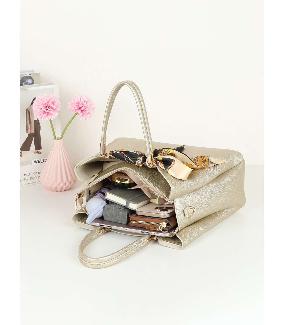 T11941-Bolso Tote Estructurado con Pañuelo de Gala