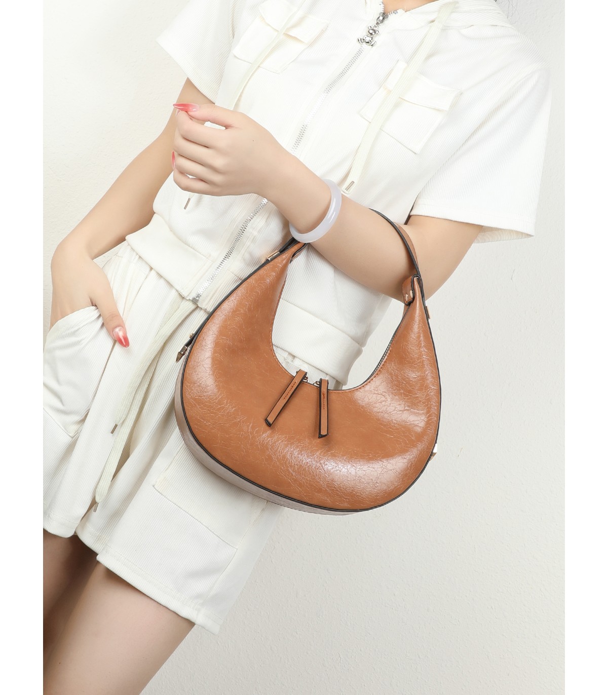 T11958-Bolso de Hombro Estilo "Moon Bag