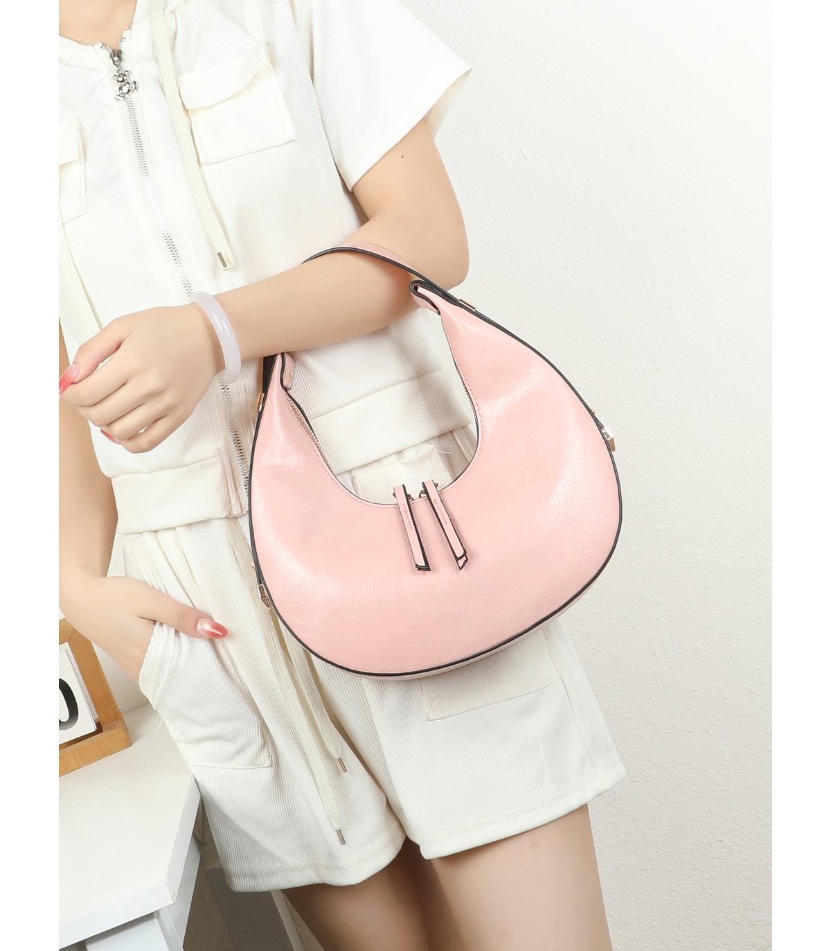 T11958-Bolso de Hombro Estilo "Moon Bag