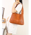 T11929 – Bolso Hobo Calado con Organizador