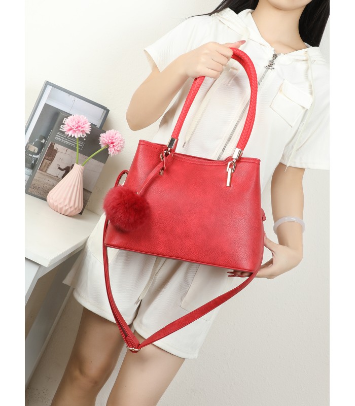 T11953-Bolso de Hombro con Pompón Decorativo